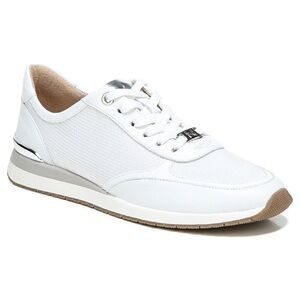 Naturalizer women’s Lotus sneaker shoe, white sneaker size 7.5